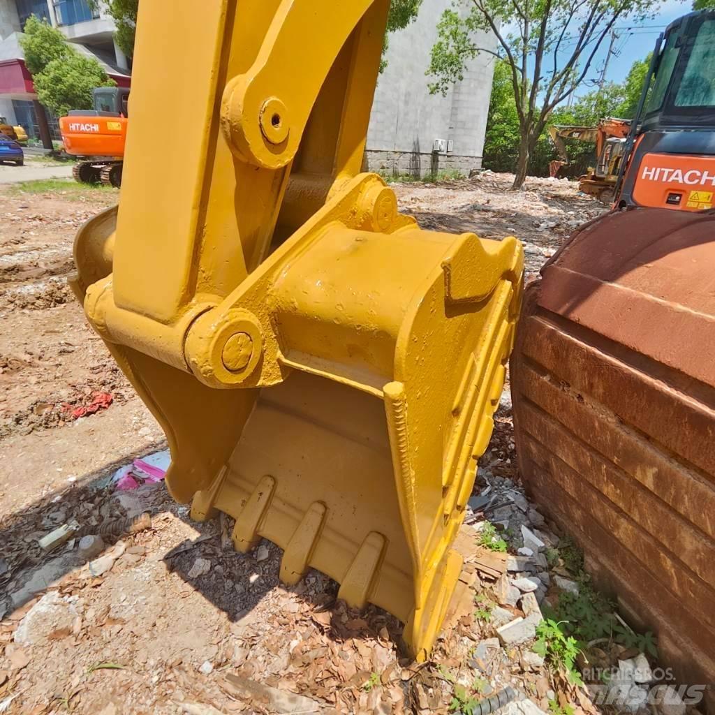 CAT 310 Raupenbagger