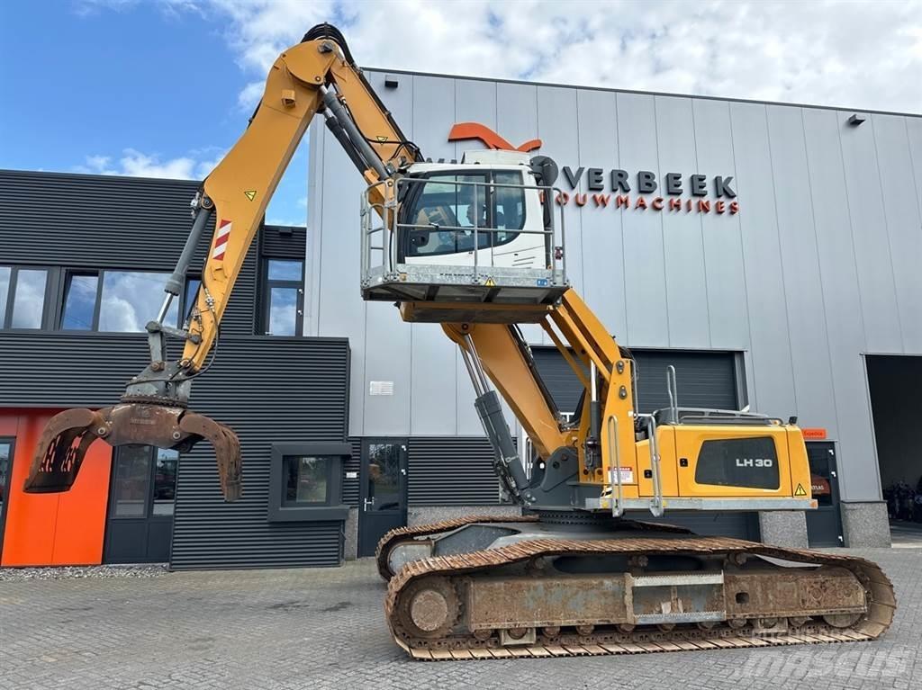 Liebherr LH 30 C Materialumschlag