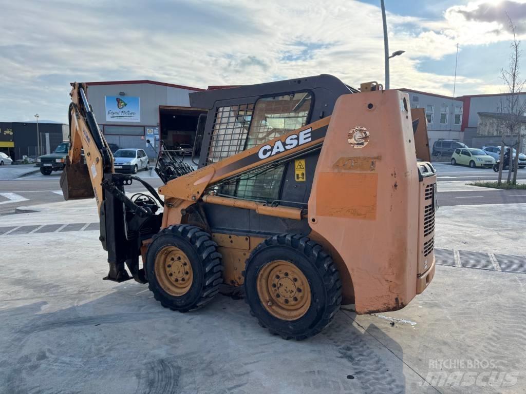 CASE 40 XT Kompaktlader