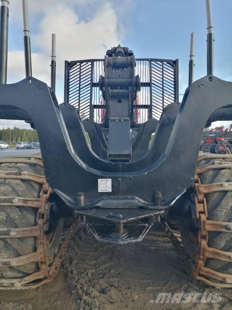 Komatsu 875 Forwarder