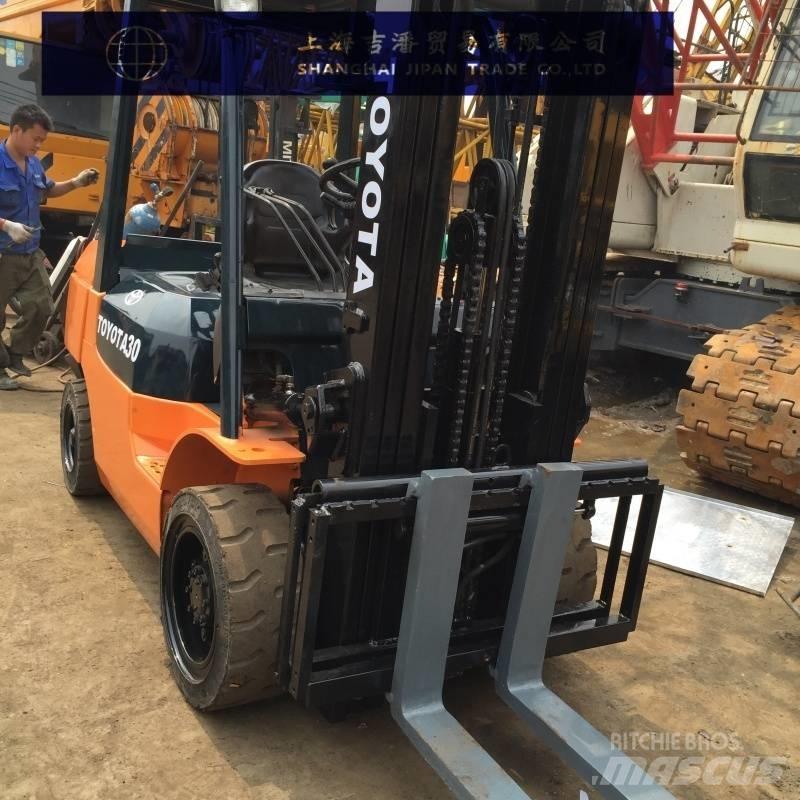 Toyota 7F Diesel Stapler