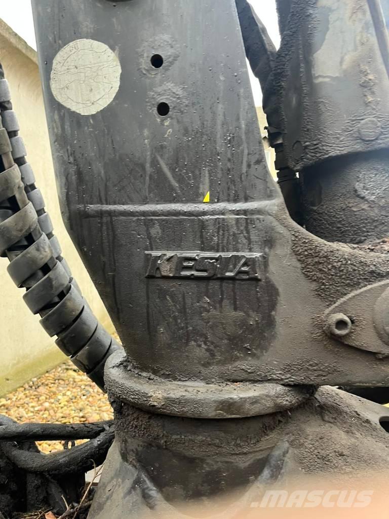 Kesla 2114ZT Forstbagger