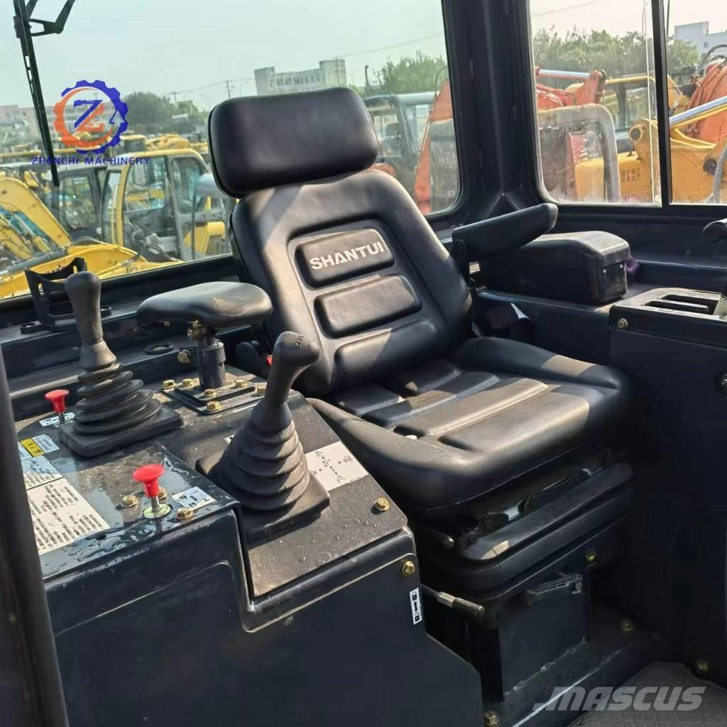 Shantui SD 22 Bulldozer