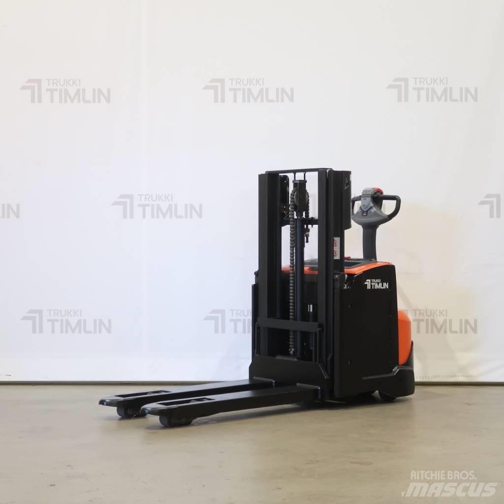 Toyota SWE200D Deichselstapler