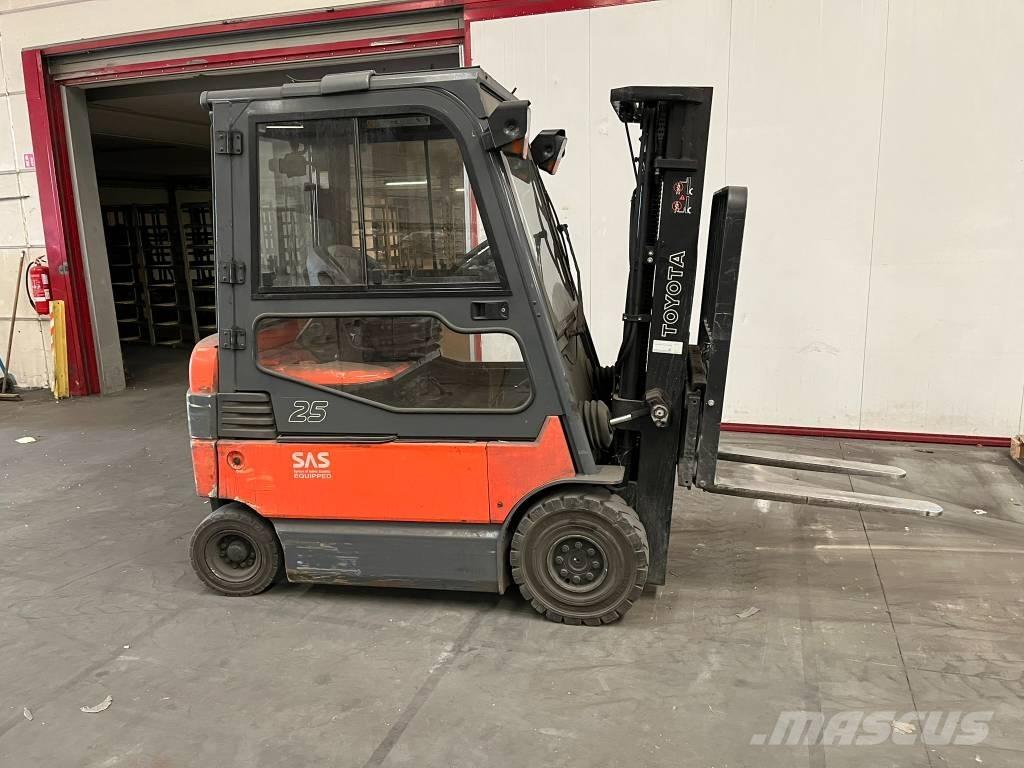 Toyota 7 FBMF 25 Elektro Stapler