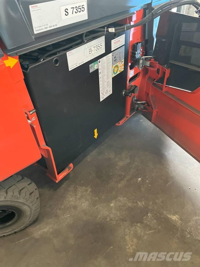 Toyota 7 FBMF 25 Elektro Stapler