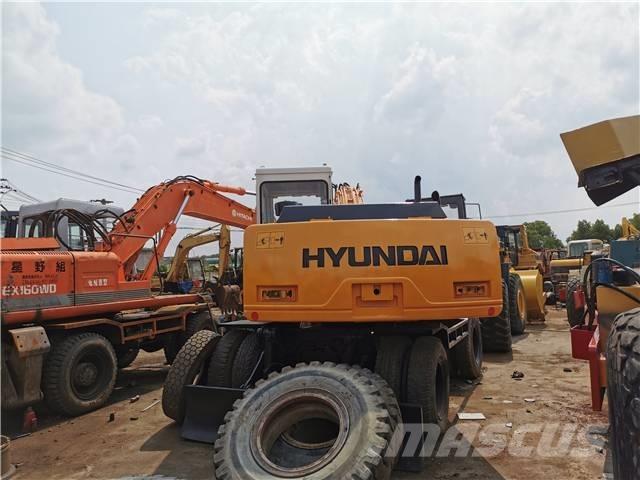 Hyundai R130WD Raupenbagger