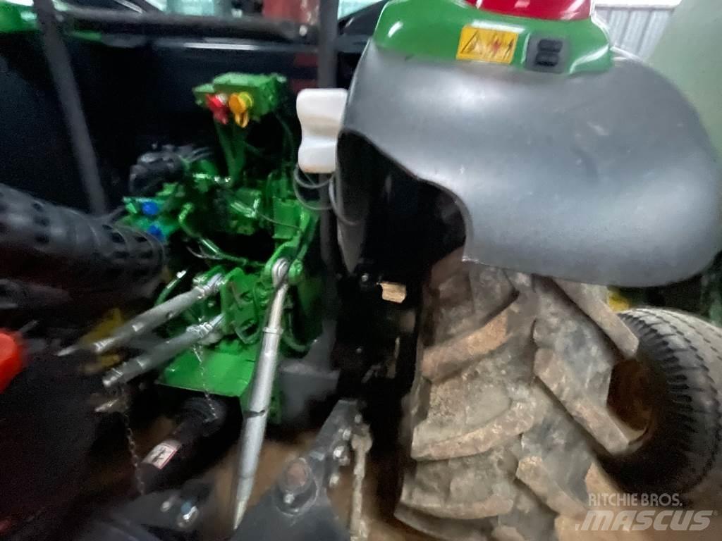 John Deere 6100 M Traktoren