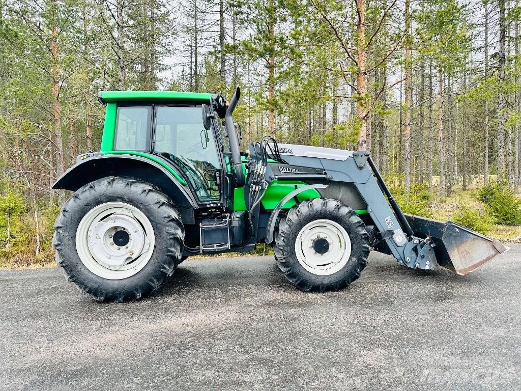 Valtra T 131 Traktoren