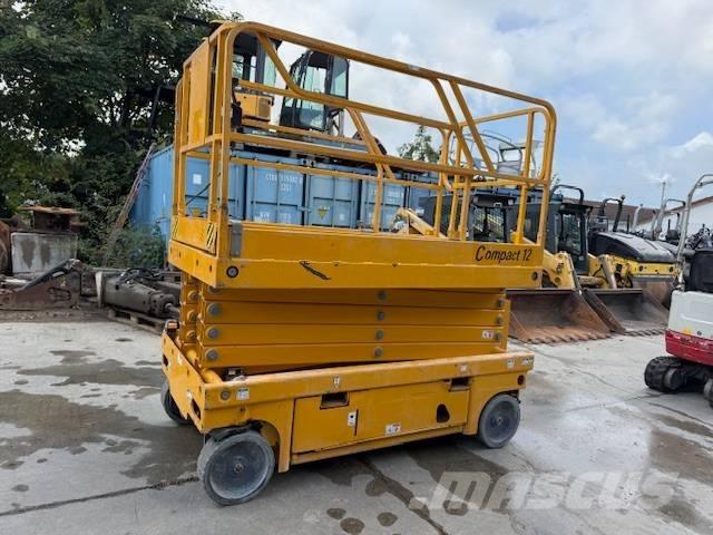 Haulotte Compact 12 Scheren-Arbeitsbühnen