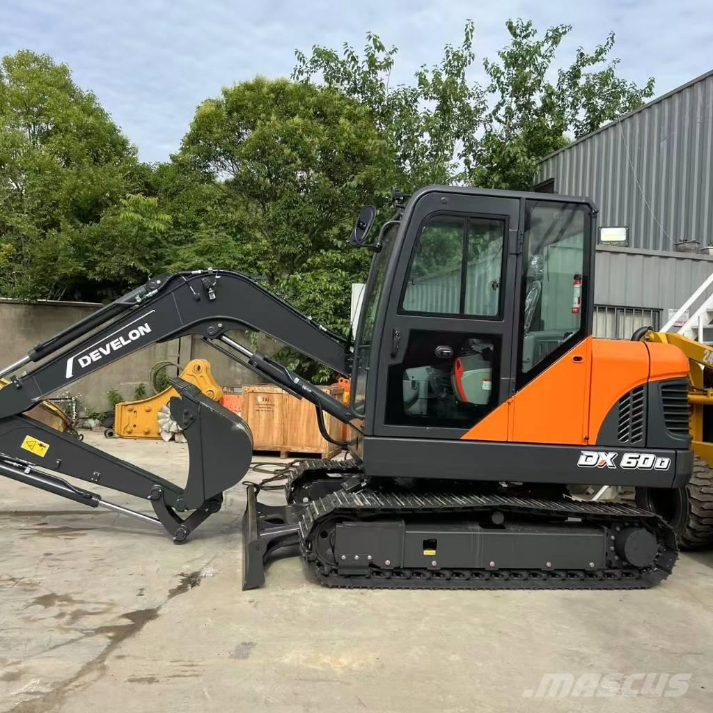 Develon DX 60 D Raupenbagger