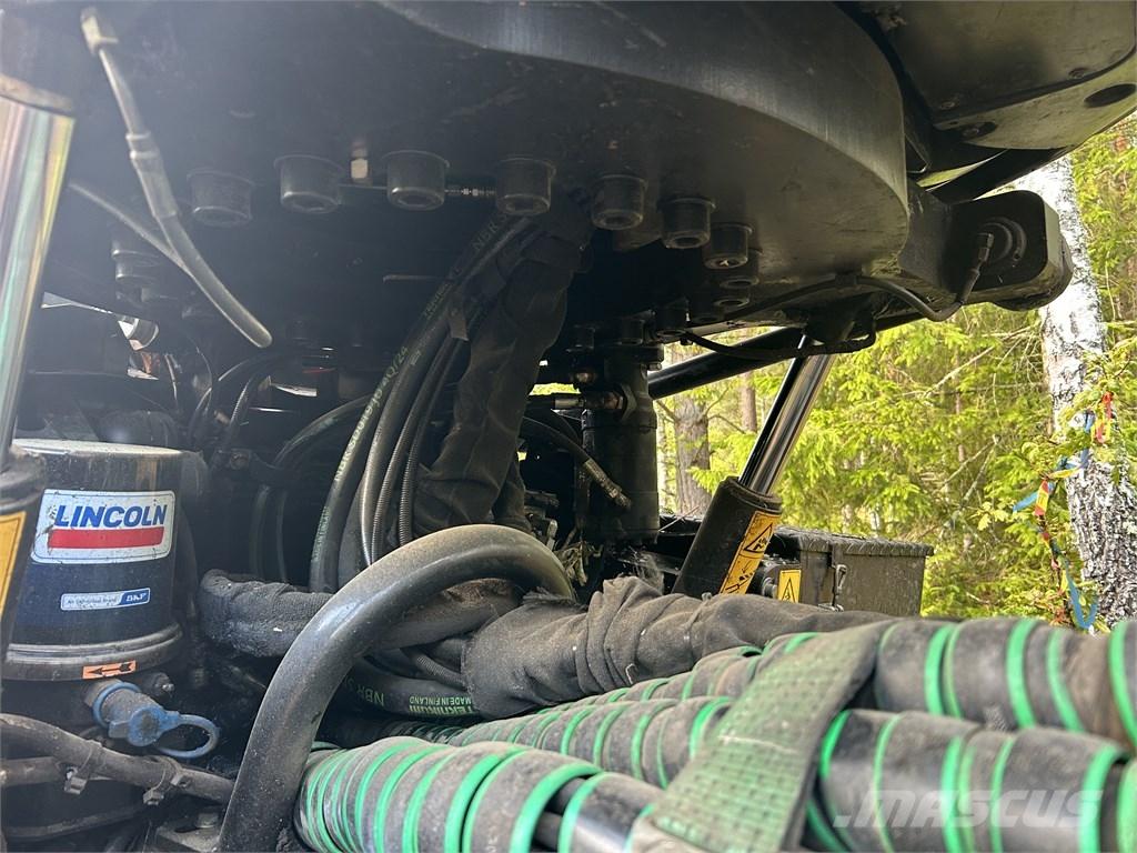 John Deere 1470 G Harvester