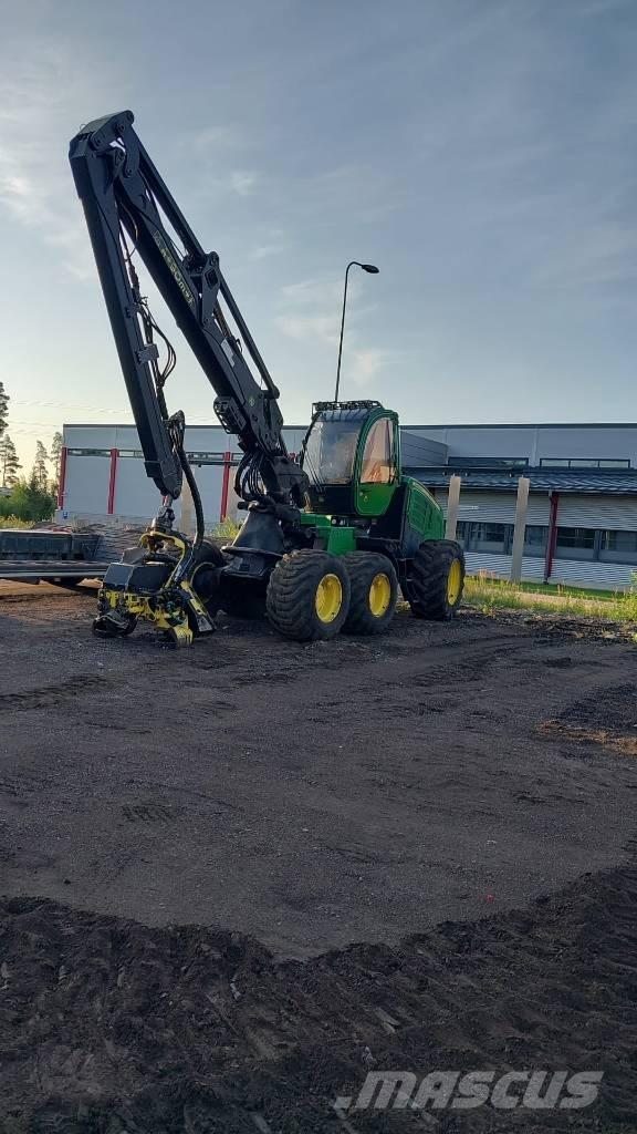 John Deere 1270 E Harvester