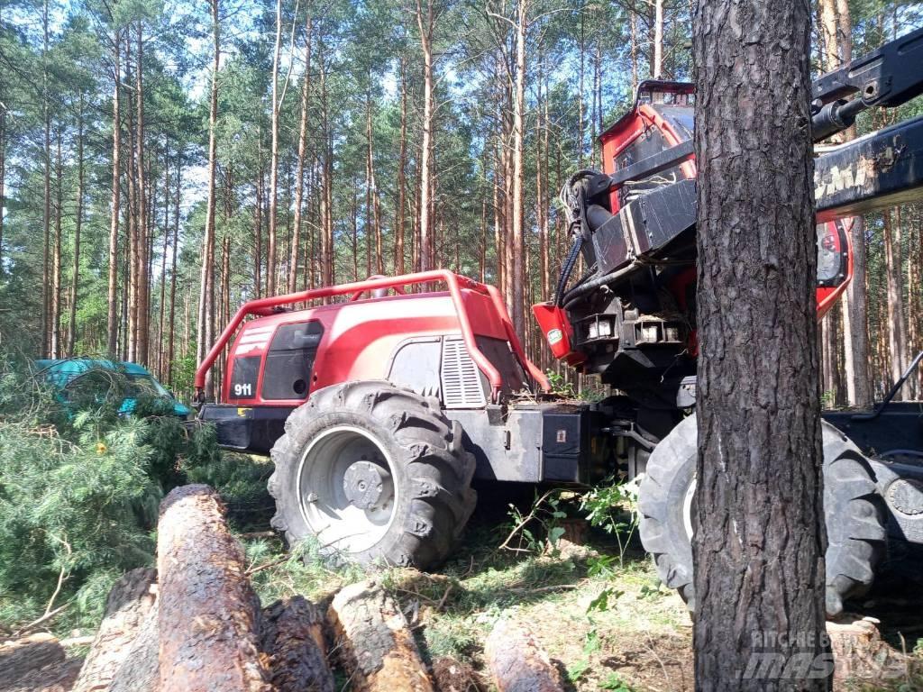 Komatsu 911.6 Harvester