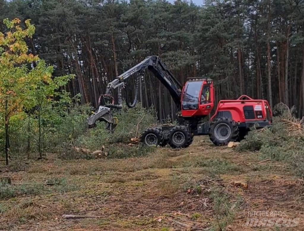 Komatsu 911.6 Harvester