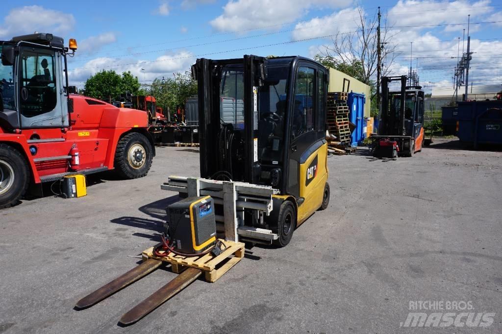 CAT EP25N Elektro Stapler