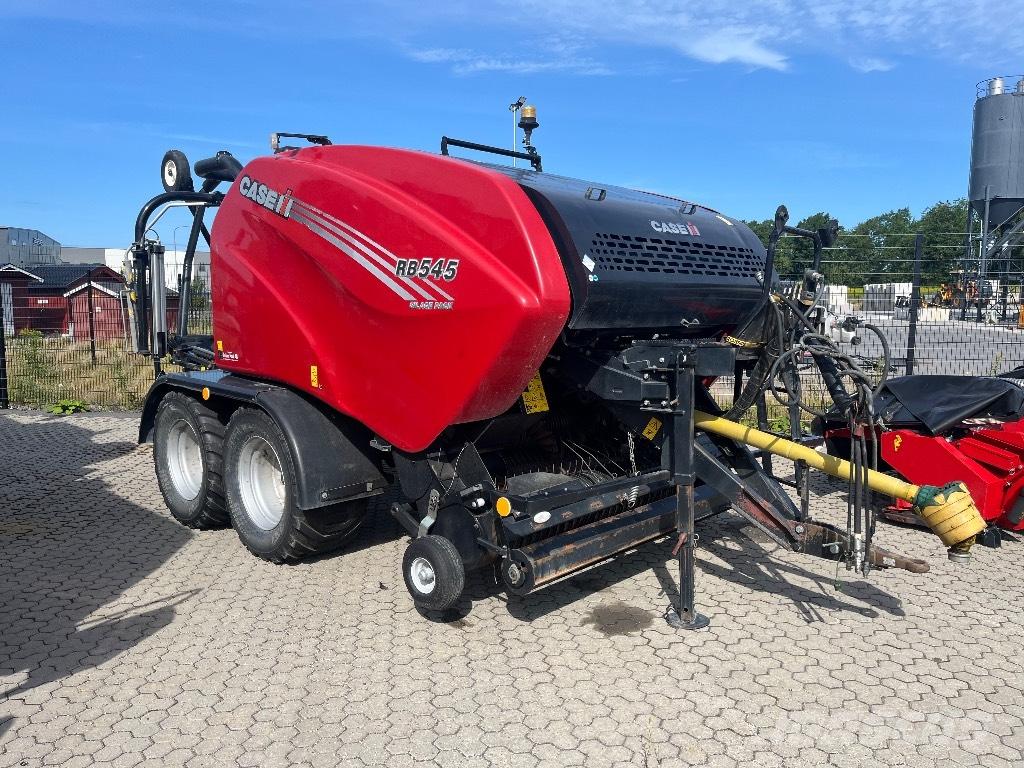 Case IH RB 545 Rundballenpressen