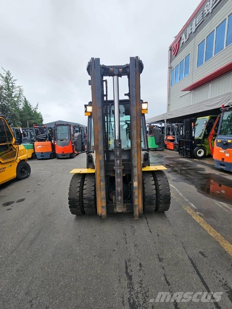 Hyundai 35d-9 Diesel Stapler