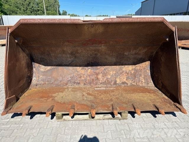 Liebherr L 551 Schaufeln