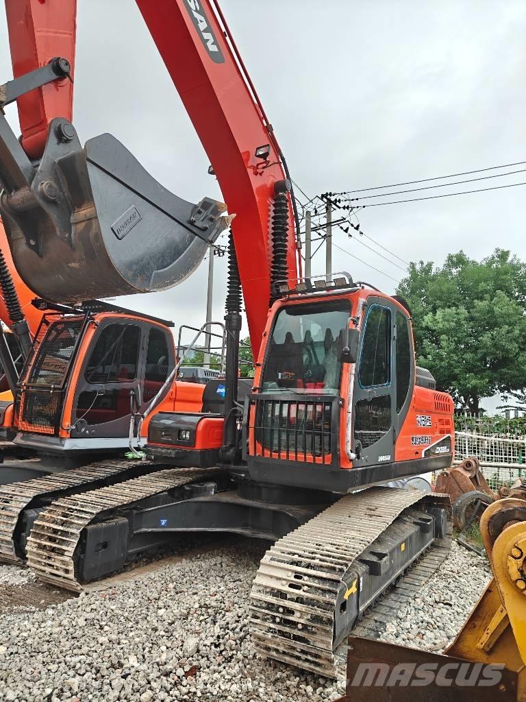 Doosan 225 LC-9C Raupenbagger