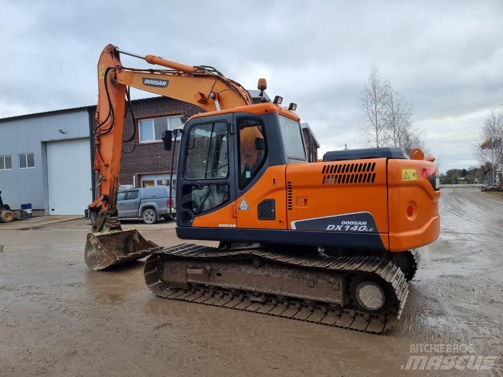 Doosan DX 140 LC Raupenbagger