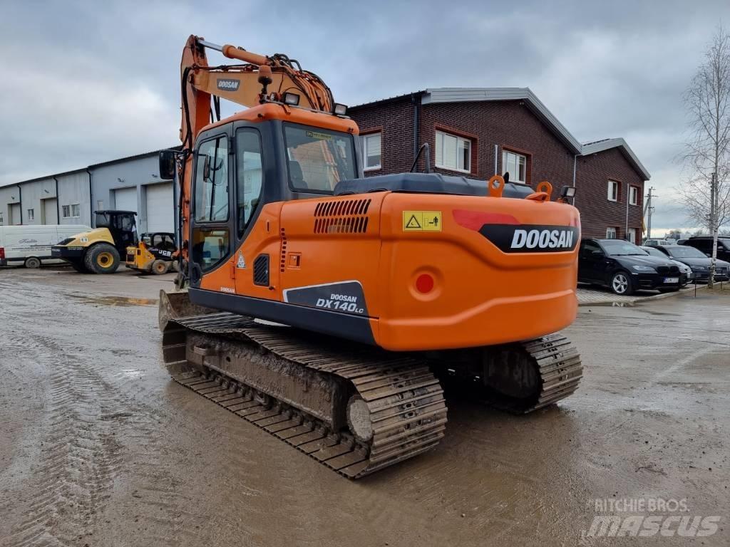 Doosan DX 140 LC Raupenbagger