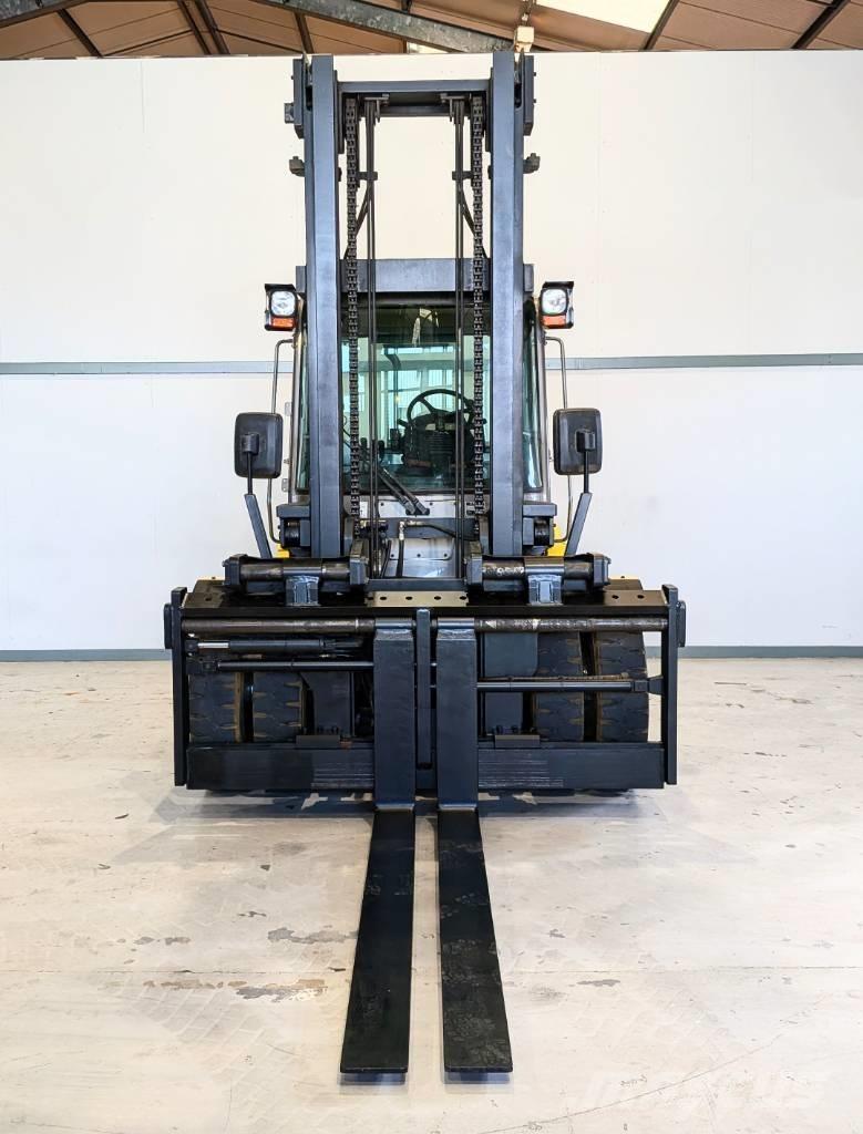 Hyundai 80 D-9 Diesel Stapler