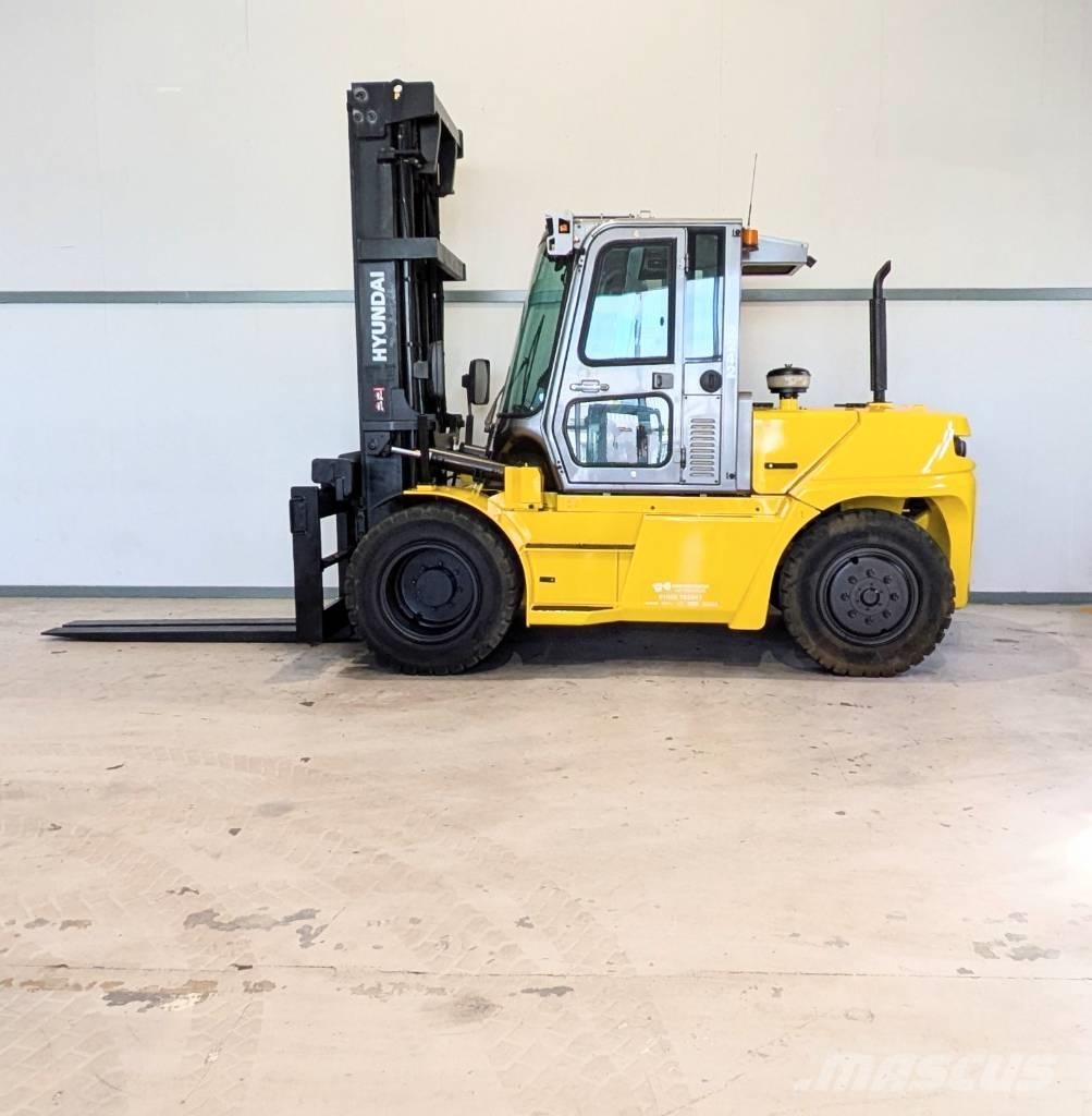 Hyundai 80 D-9 Diesel Stapler