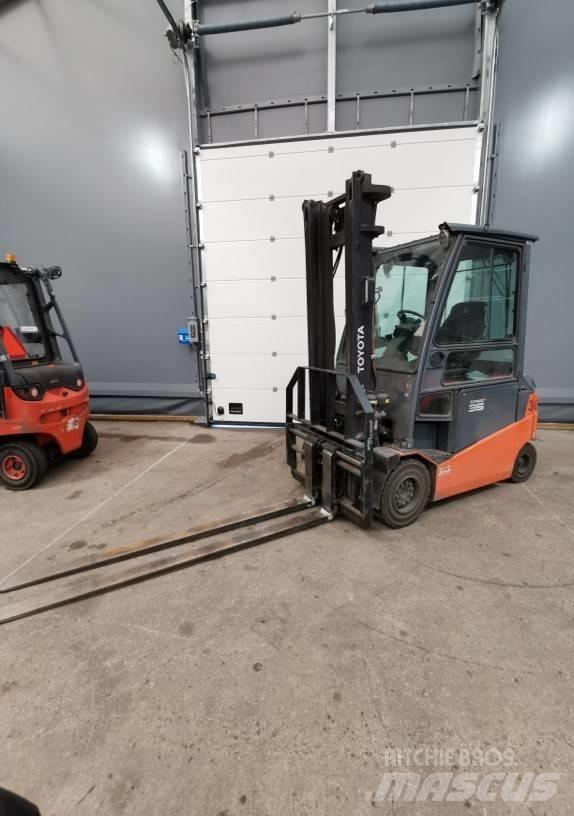 Toyota 8FBMT35 Elektro Stapler