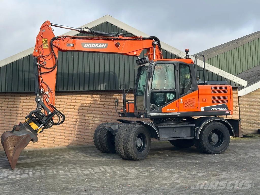 Doosan DX140W-5 Mobilbagger