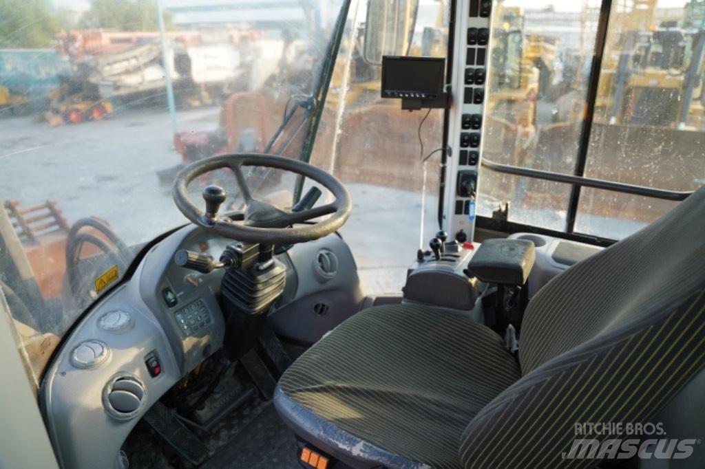 Volvo L220 F Radlader