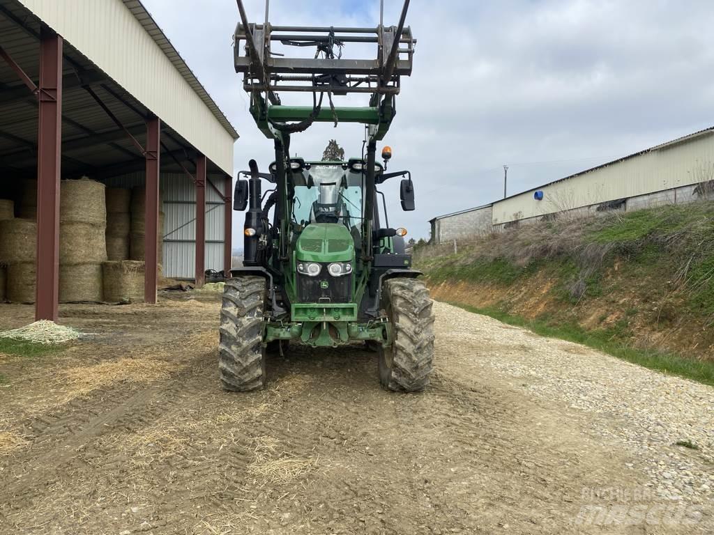 John Deere 6100 M Traktoren