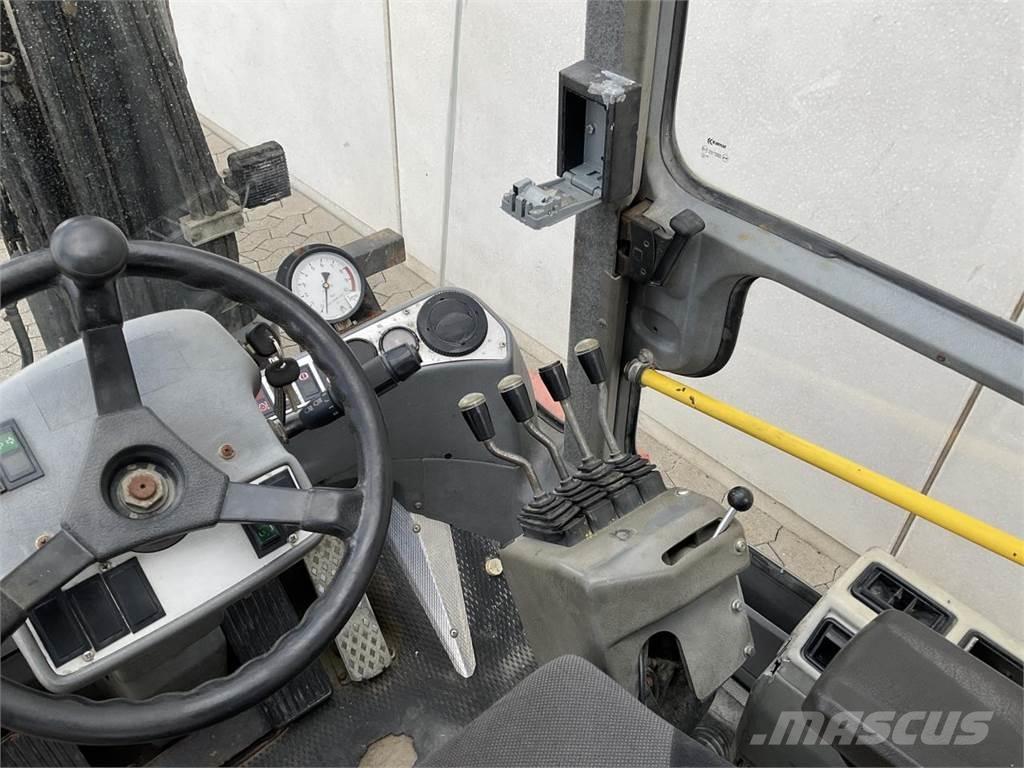 Kalmar DCD 80-6 Diesel Stapler