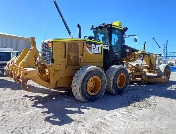 CAT 14 M Grader