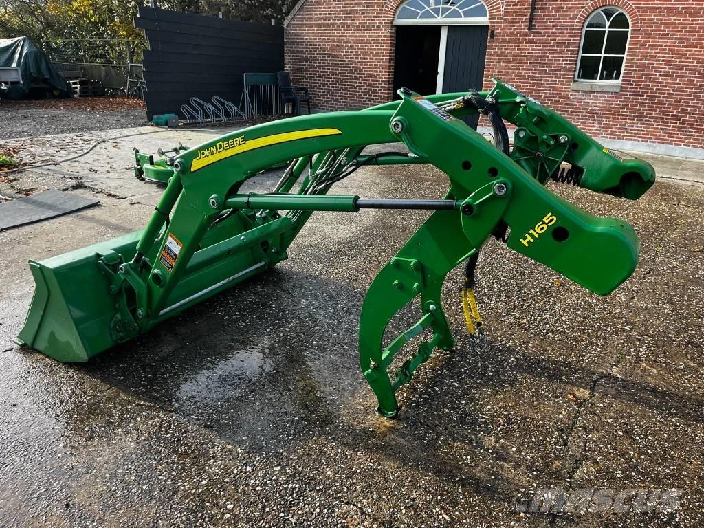 John Deere 3045 R Traktoren