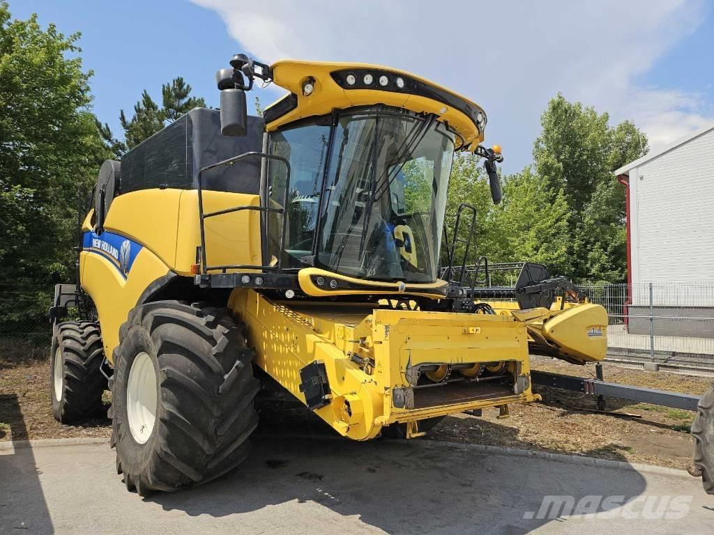 New Holland CX8.70 Mähdrescher