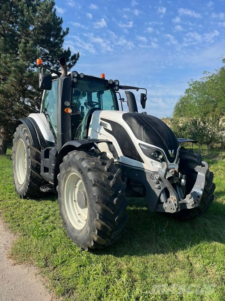 Valtra T234 Versu Traktoren