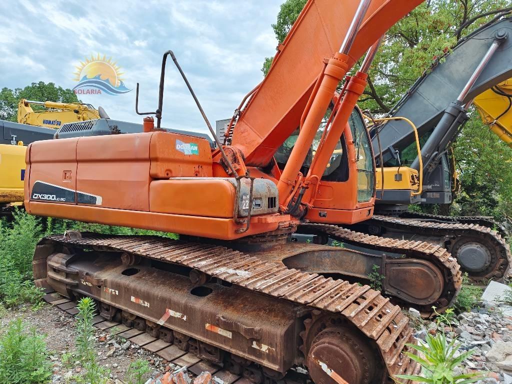 Doosan DX 300 LC Raupenbagger