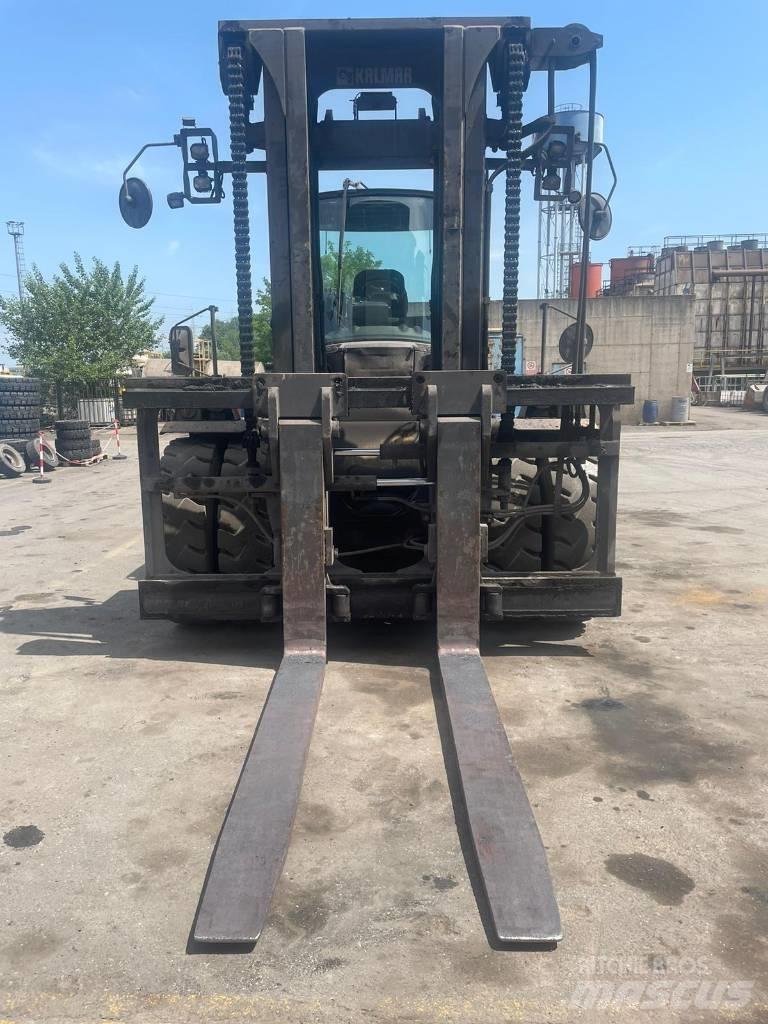 Kalmar DCG 250-12LB Diesel Stapler