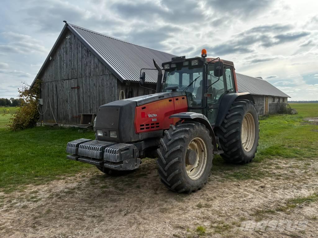 Valmet 8450 Traktoren