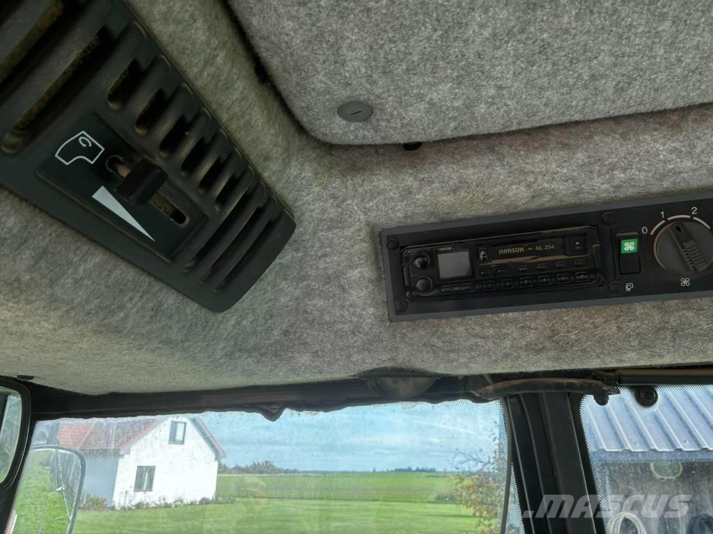 Valmet 8450 Traktoren