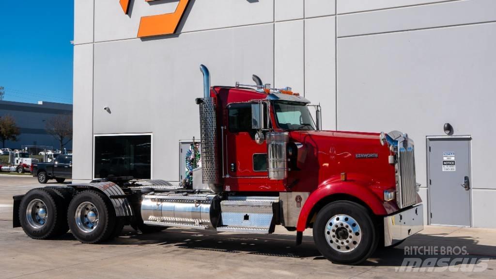 Kenworth W 900 Sattelzugmaschinen
