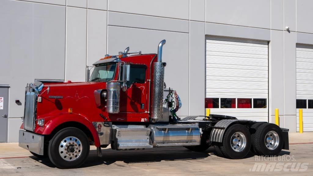 Kenworth W 900 Sattelzugmaschinen