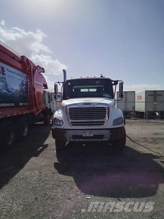Freightliner M2 Absetzkipper