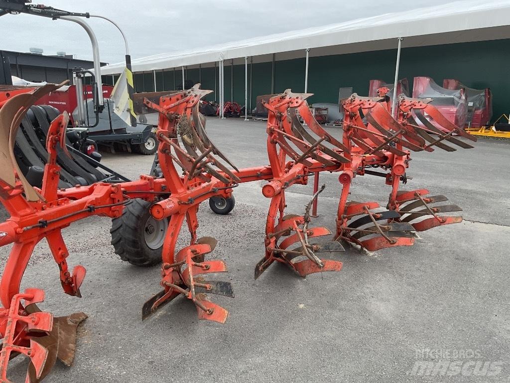 Kuhn Varimaster 122 Wendepflüge