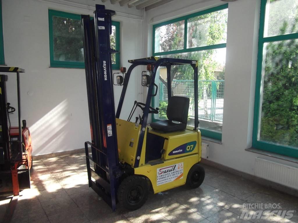 Komatsu FG07-3 Gas Stapler