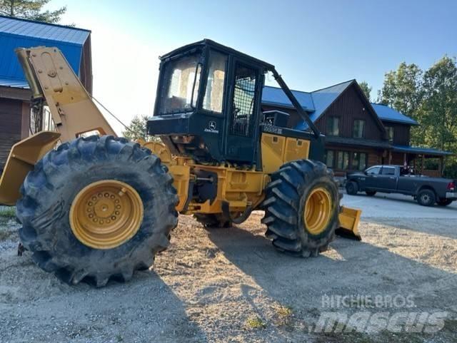 John Deere 540 G III Stammholzschlepper