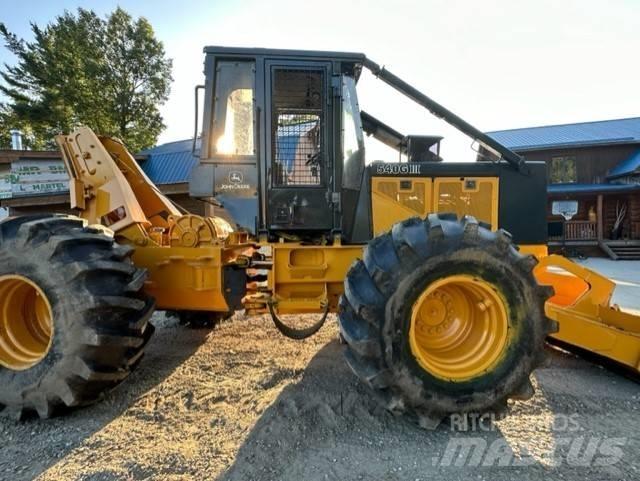 John Deere 540 G III Stammholzschlepper