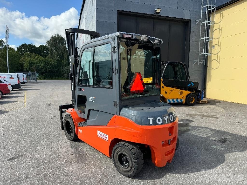 Toyota 8FBMT50 Elektro Stapler