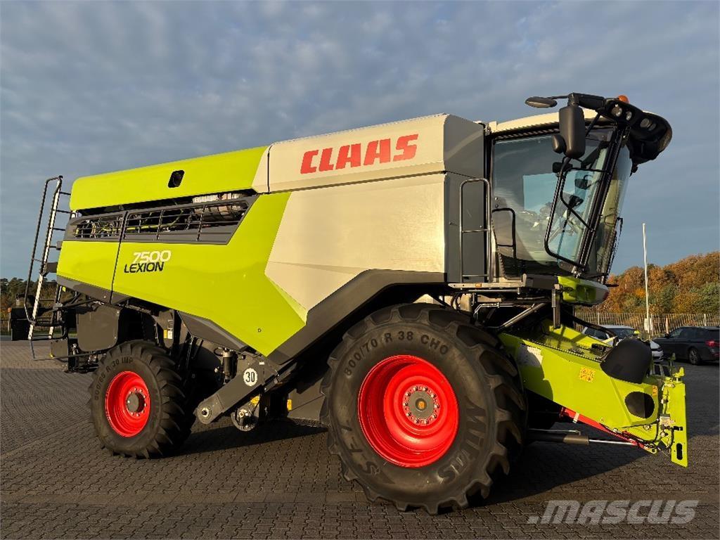 CLAAS LEXION 7500 Mähdrescher
